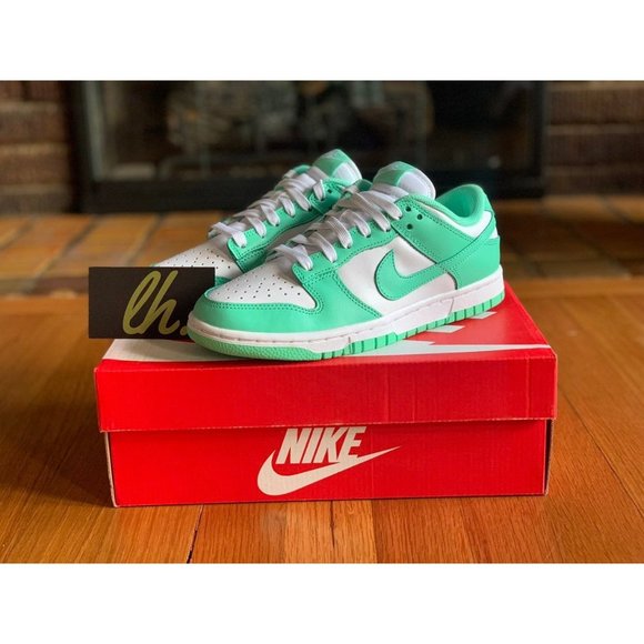Size 6 W Nike Dunk Low "Green Glow" - Picture 2 of 5